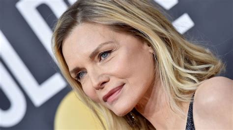 Michelle Pfeiffer wows with swimsuit body at 62 